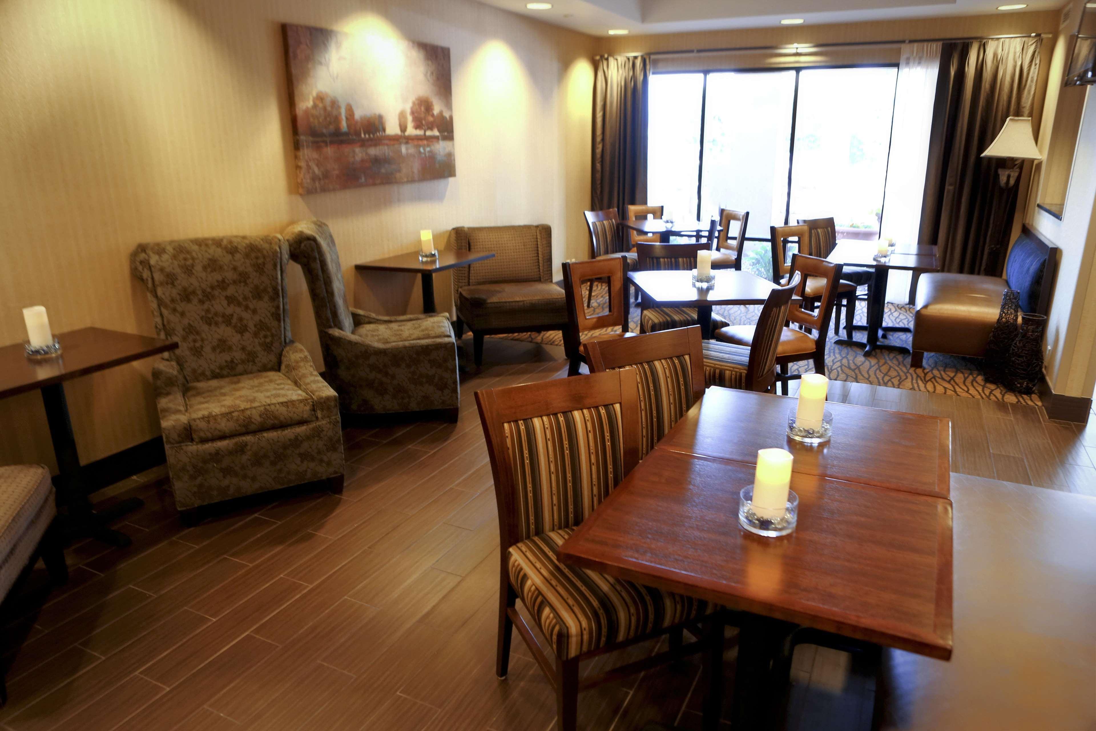 Hampton Inn Eau Claire Exterior photo