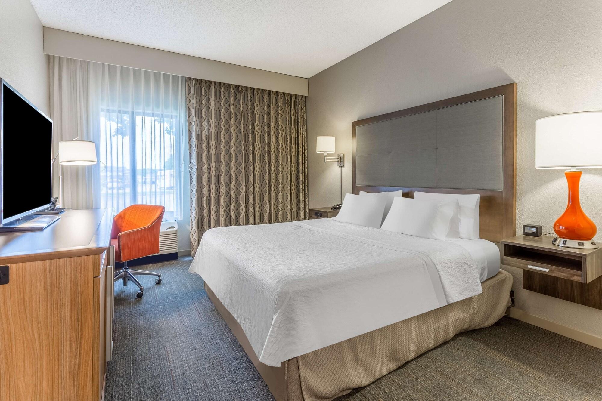 Hampton Inn Eau Claire Exterior photo